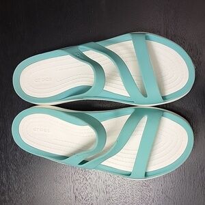 CROCS Swiftwater 7W Women's Teal and White Sandals